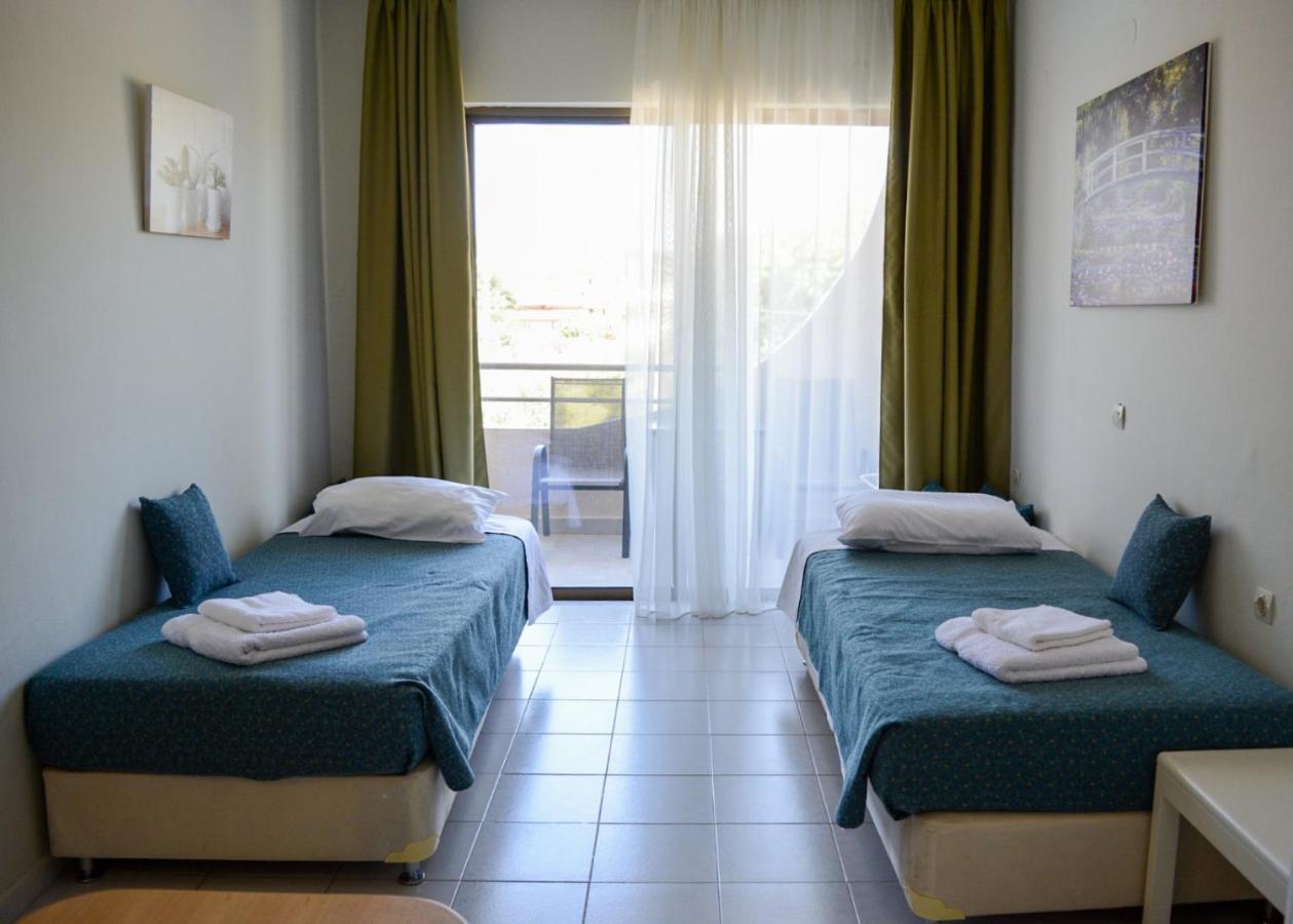 Ivory Hotel Theológos Екстериор снимка