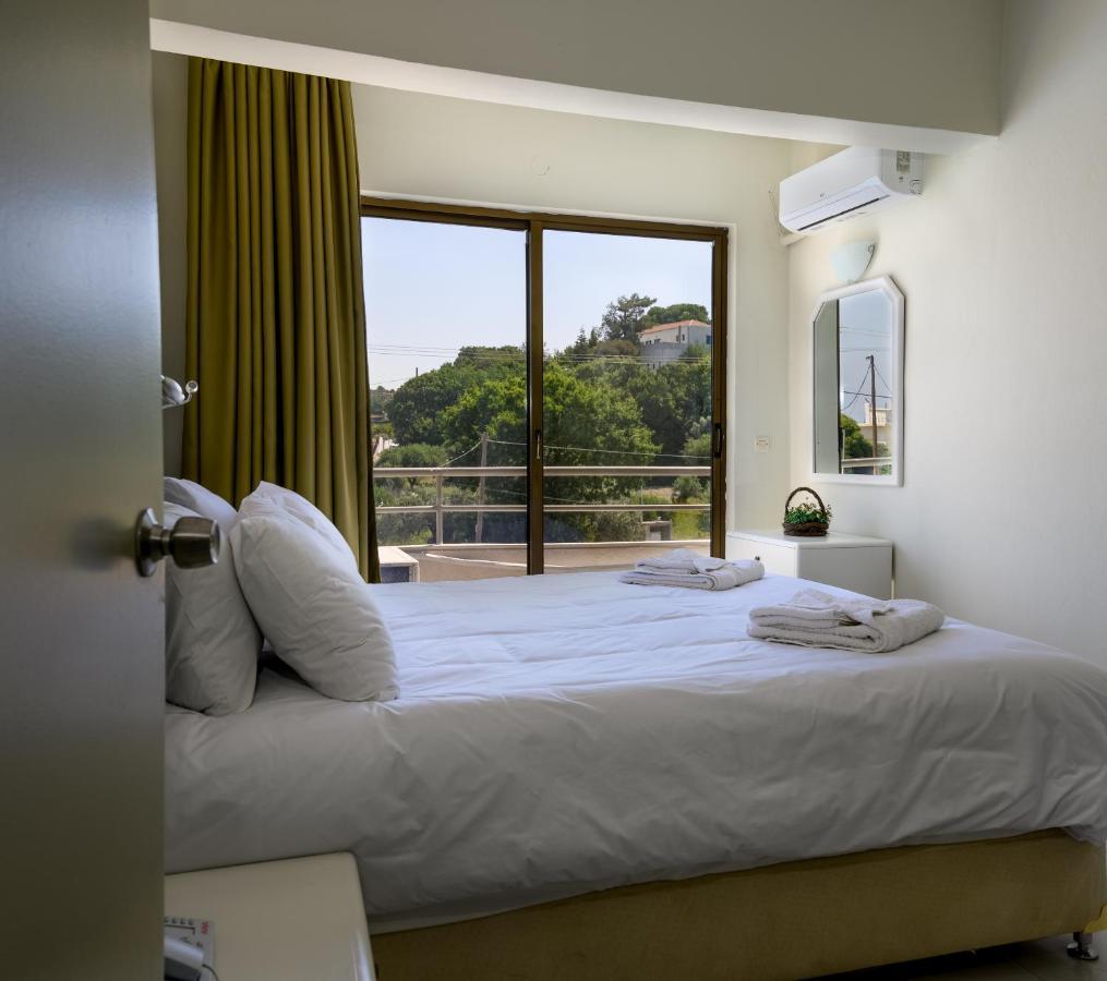 Ivory Hotel Theológos Екстериор снимка