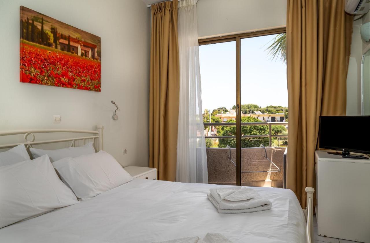 Ivory Hotel Theológos Екстериор снимка
