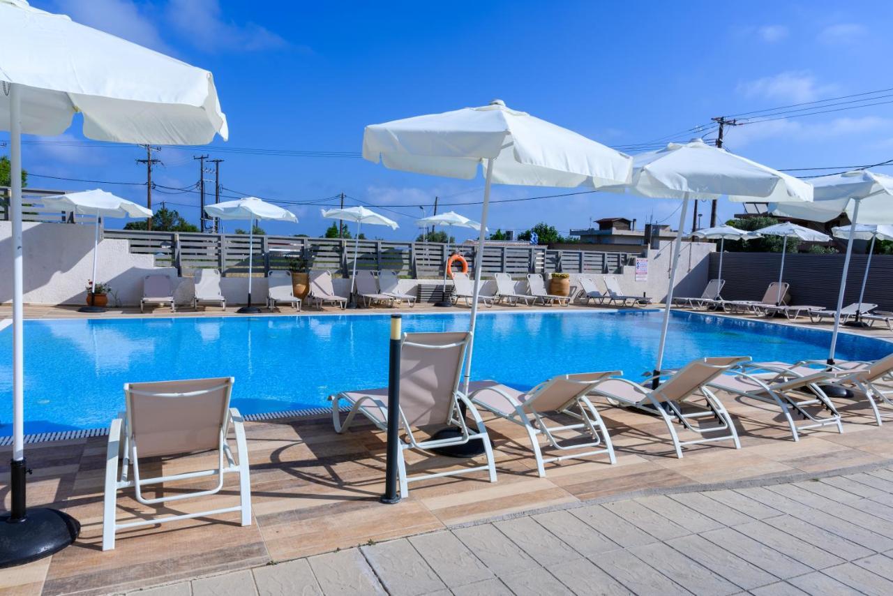 Ivory Hotel Theológos Екстериор снимка