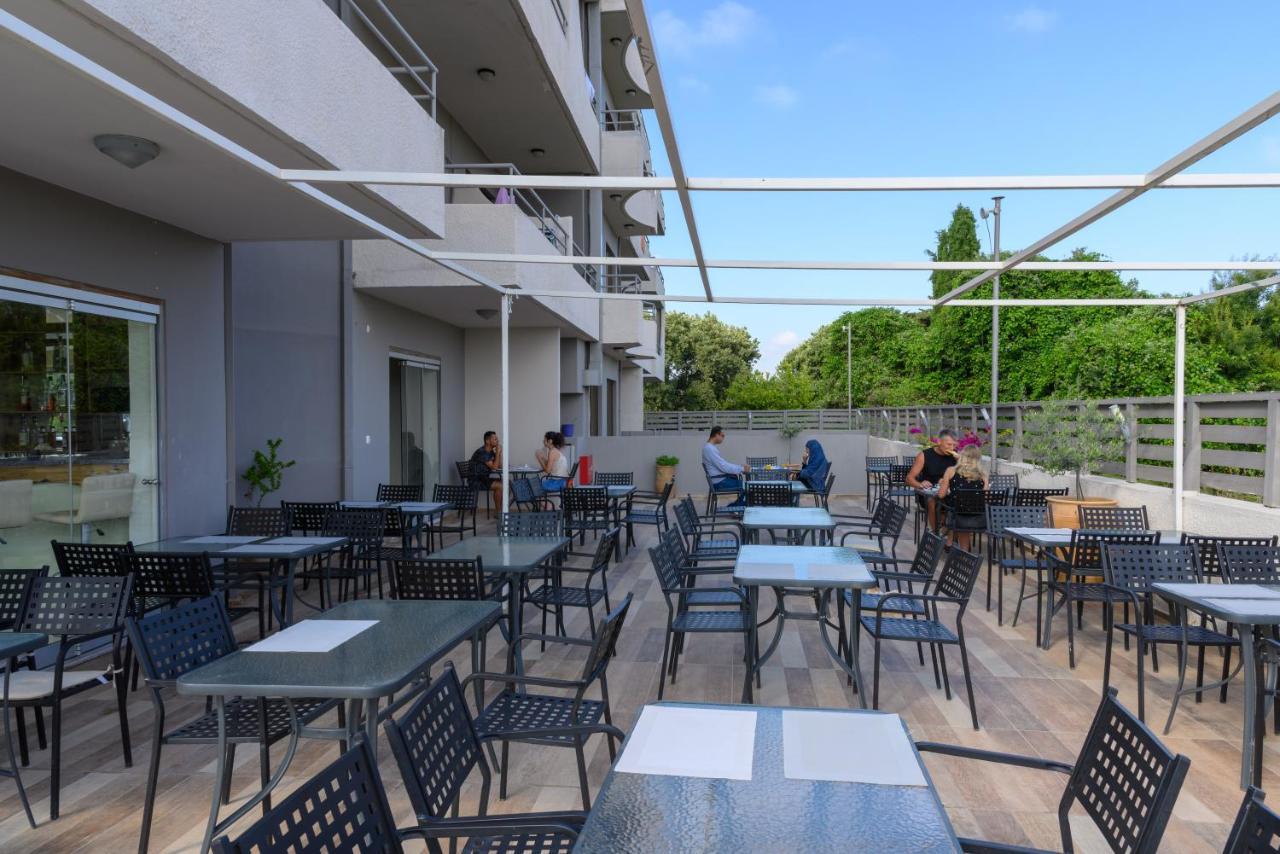 Ivory Hotel Theológos Екстериор снимка