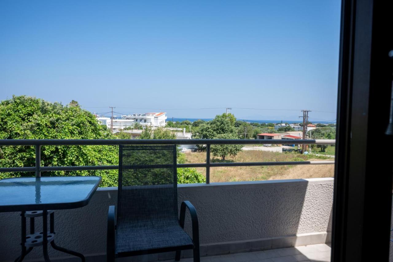 Ivory Hotel Theológos Екстериор снимка