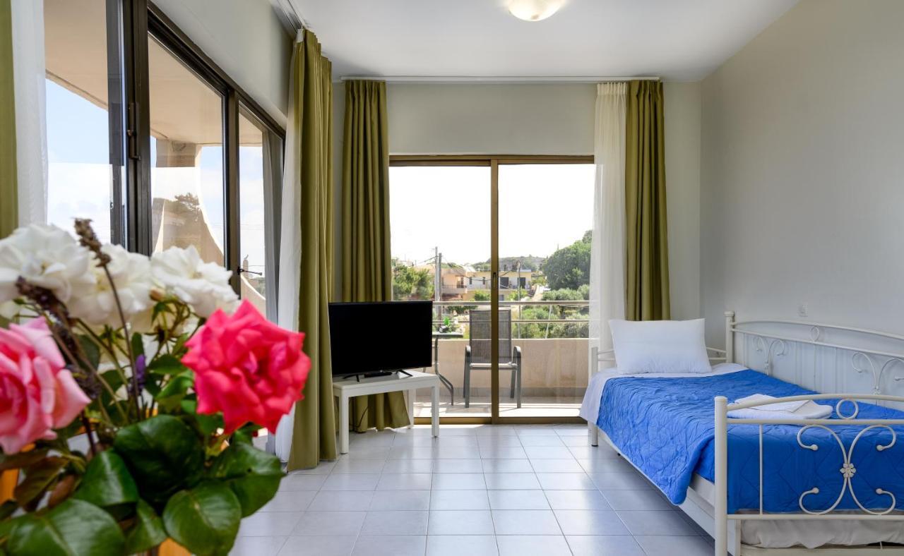 Ivory Hotel Theológos Екстериор снимка