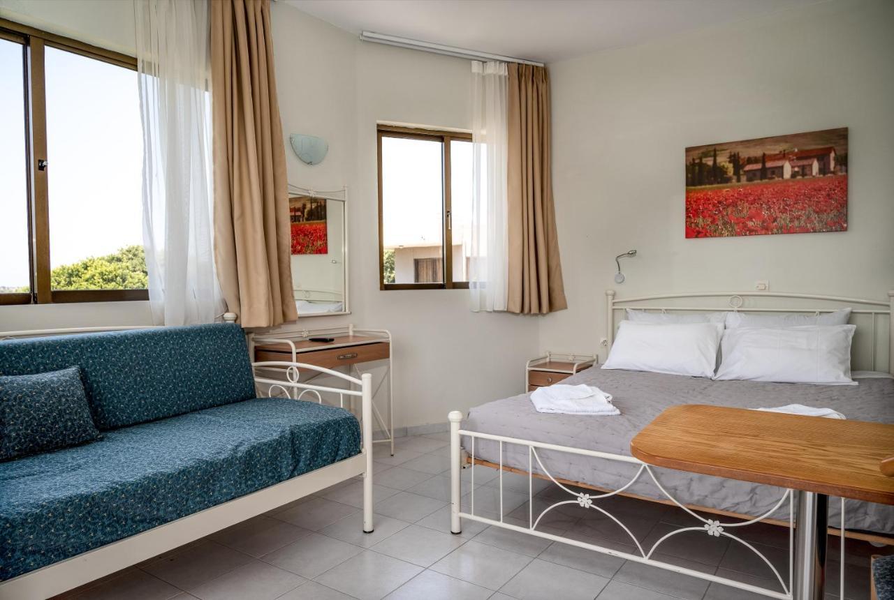 Ivory Hotel Theológos Екстериор снимка