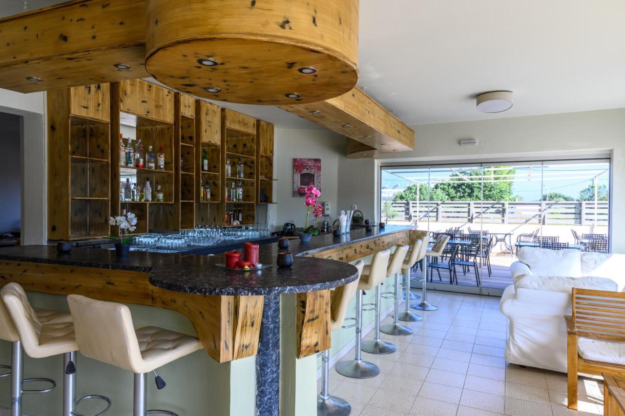Ivory Hotel Theológos Екстериор снимка